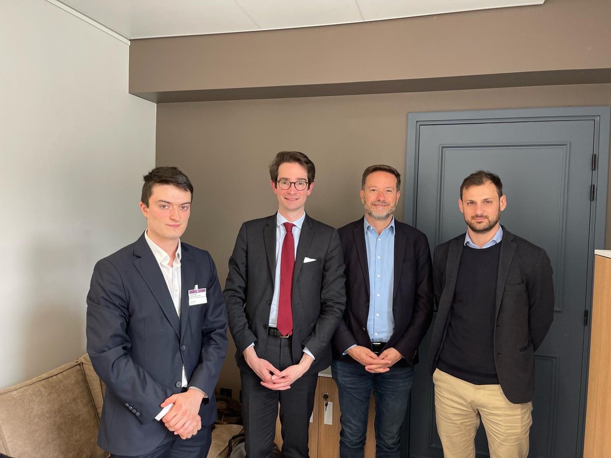 ⚡ #EnDirect | Notre dir. des affaires publiques, Pierre-Marie Perrin et notre dir. de notre activité résidentiel collectif, Tanguy Dupont, ont échangé le 24/04/2024 avec le député et président du Conseil national de l’Habitat, Lionel Causse, sur les grands enjeux du #logement.