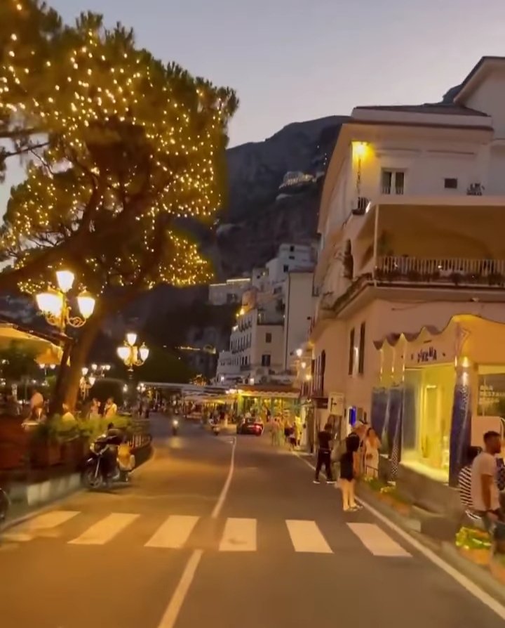 One lovely night in Italy