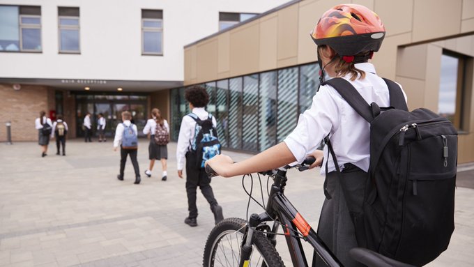 What do children need for the move from primary to secondary school? The move from primary to secondary school is one of the biggest life changes an individual will ever experience, explains UL's Christopher Shum rte.ie/brainstorm/202… #Education #StudyatUL