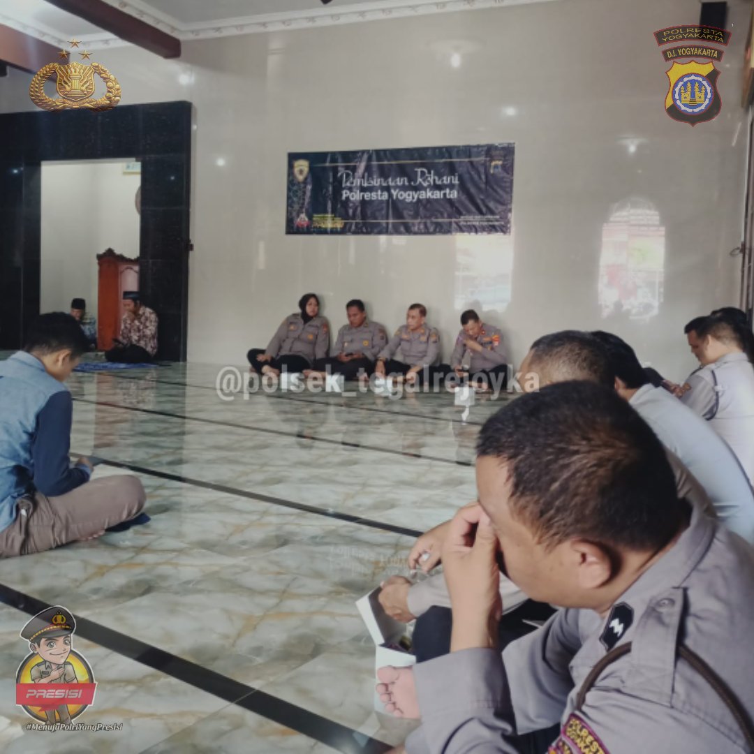 Bertempat di Masjid Baiturrahim Polresta Yogyakarta, perwakilan dari #polsektegalrejo Aiptu Cahyadi, SP ikuti kegiatan Pengajian Syawalan 1445 H / 2024 M, Rabu 24 April 2024 - 12.00 WIB usai melaksanakan ibadah Sholat dzuhur secara berjama'ah.