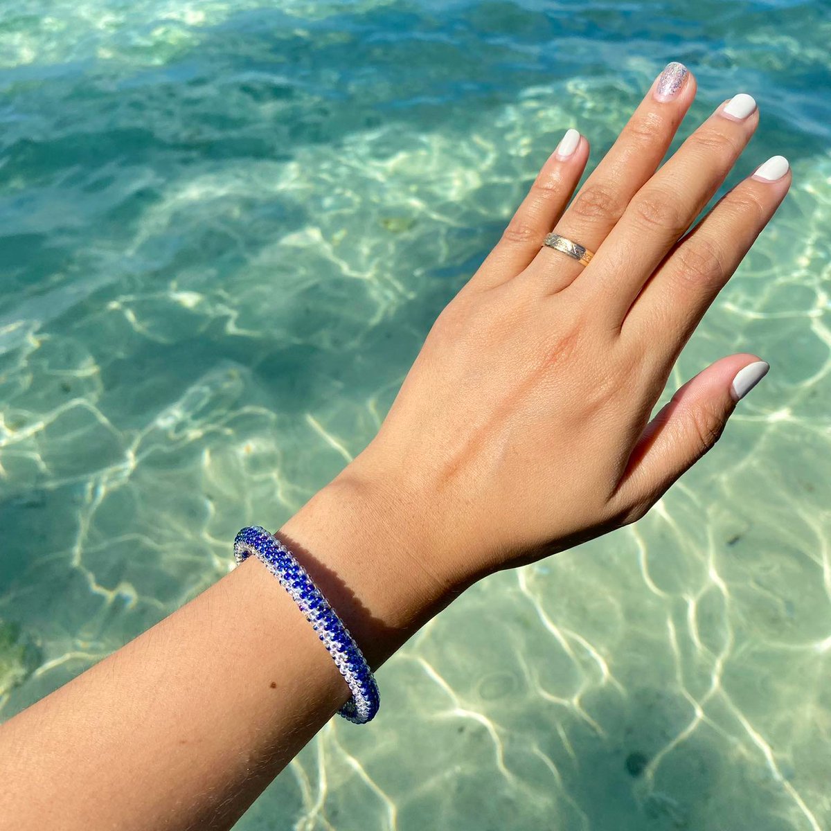 Every angle of this Blue Moon bracelet is beautiful.🌙💙

sashkaco.com/collections/al…

#Sashkaco #springtime #summer #trends #fashion #womenjewelry #handmade #positivevibes #bluemoon #summer  #stylefashion #beadedjewelry  #glassbeads #giftideas #alwayspositivevibes #shopnow #Florida