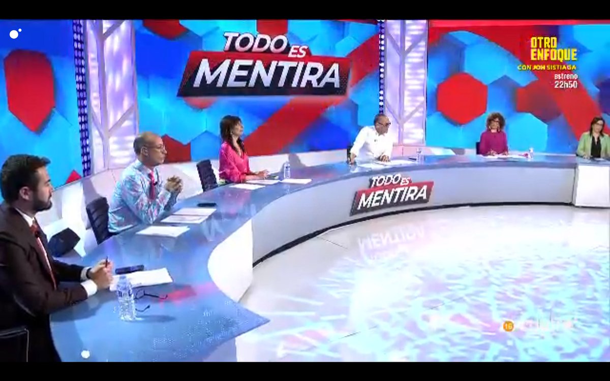 Buenas tardes y bienvenidos a Todo es Mentira cuatro.com/en-directo/ #TodoEsMentira24A