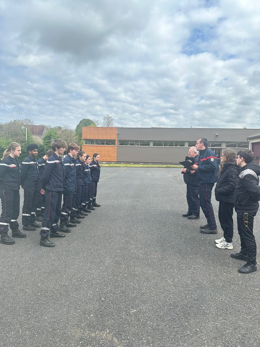 🔔 Cette semaine : nous retrouvons nos 2⃣ jeunes du @snujemengage en #MIG ! L'objectif ? Leur faire découvrir le monde des sapeurs-pompiers 🧑‍🚒, les faire participer à nos actions de promotion et de prévention, et pourquoi pas susciter des vocations ! #jeunesse #engagée