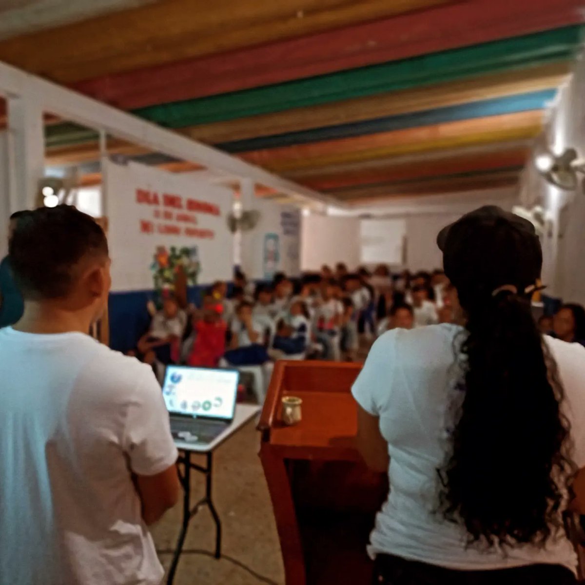 guc_wikipeetia's tweet photo. 👨‍🏫 | Presentación y conversatorio de Wikipeetia en el marco #DiaDelLibro📚 y el #DíaDelIdioma en el Colegio Siglo XXI de Riohacha, La Guajira. 🎉
 #wikipeetia #wikimedistaswayuu💻 https://t.co/yqKmcKFKfs
