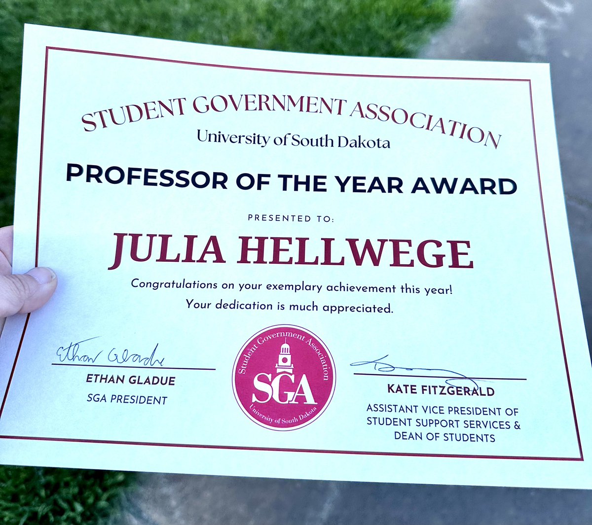 JuliaHellwege's tweet image. So nice to be honored by students in this way! Thanks @USDSGA !