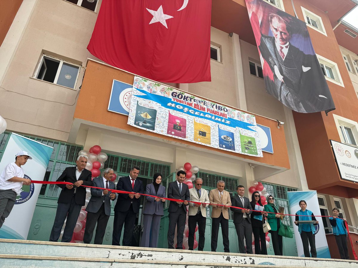 memkaraman's tweet photo. Taşeli Bölgesindeki Öğrencilerin TÜBİTAK Projeleri Görücüye Çıktı

TÜBİTAK 4006 TÜBİTAK Bilim Fuarları Destekleme Programı kapsamında Sarıveliler Göktepe Yatılı Bölge Okulunda öğrencilerin projeleri görücüye çıktı.

Haber👉https://t.co/2uJ5wUyt5S

@tcmeb @Tubitak @KaramanValiligi @sarivelilerk @ismail_kilinc