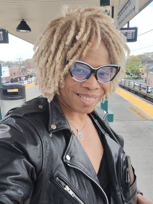 Good Morning Humanoids! https://t.co/Gg3117Zci6<a href="/tag/footfetish"class="tags"><span>#footfetish</span></a>