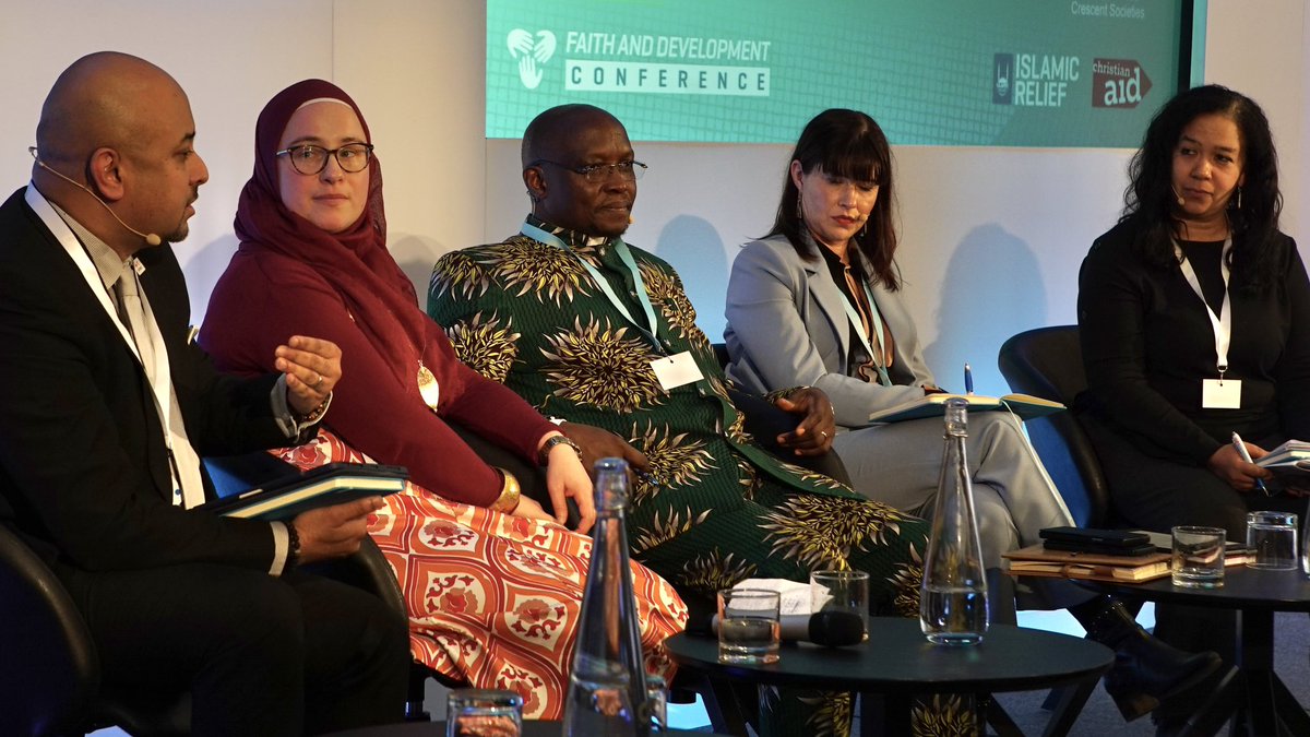 ‘In humanitarian crises, first responders are often local faith leaders and institutions’ from @amjadmsaleem of @IFRC who goes on to say we must recognise and build on this statement. 

#FaithAndDevelopment 
@christian_aid @IslamicReliefUK