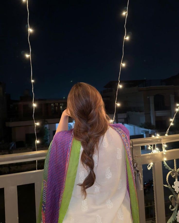 مجال ہے کوئی میری ٹویٹ کو بھی گھاس ڈالے 😐