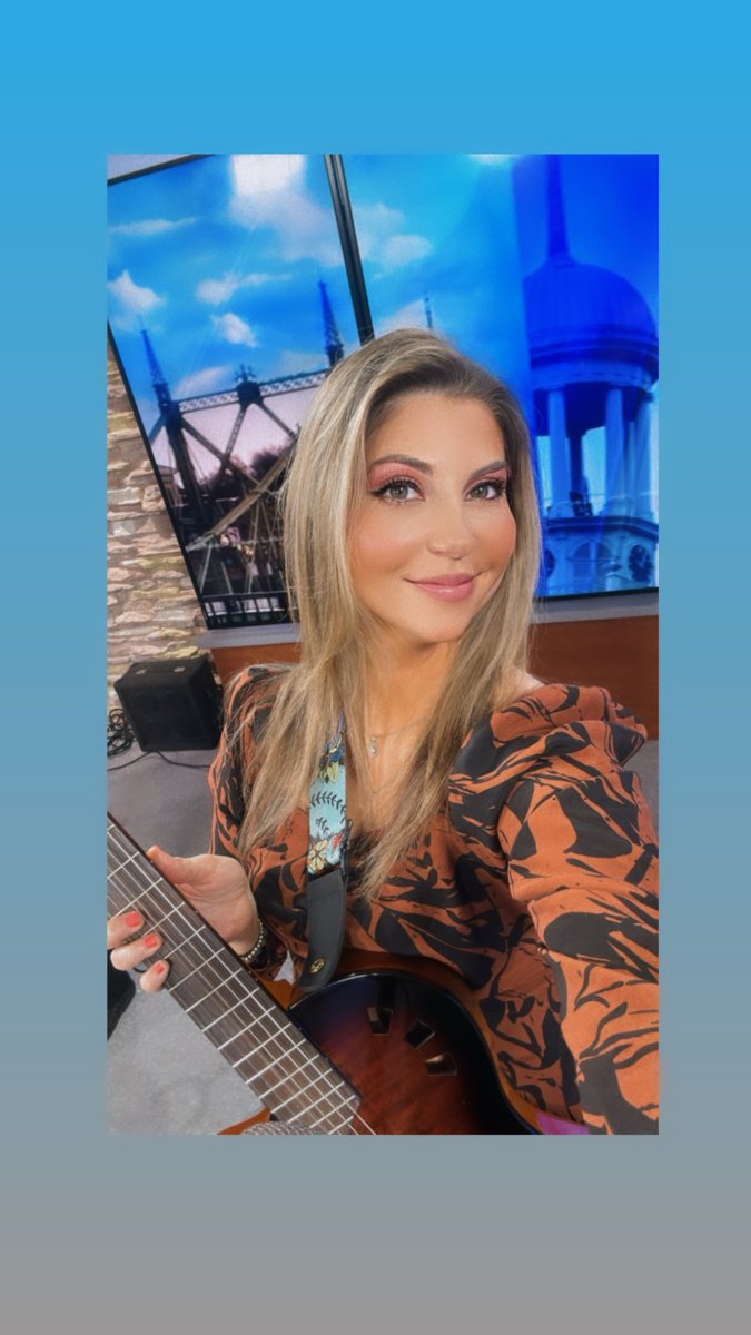 I’m on the road again 🚌Can’t wait for May 11th at The Blue Moon Theatre #woodstownnj May 24th appearing on Good Day PA on ABC27 June 26th The Mint LA #losangeles June 28th at Lost Chord Guitars #solvangca Tickets at Lauracheadle.com/dates #tourdates #musicianlife