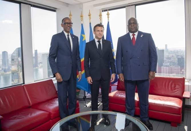 Le président Macron a appelé à la reprise des pourparlers au plus haut niveau entre la RDC et Le Rwanda En insistant sur le respecter de l'intégrité territoriale de la RDC Pour la RDC aucune négociation n’est possible sans le Retrait du territoire congolais des terroristes RDF