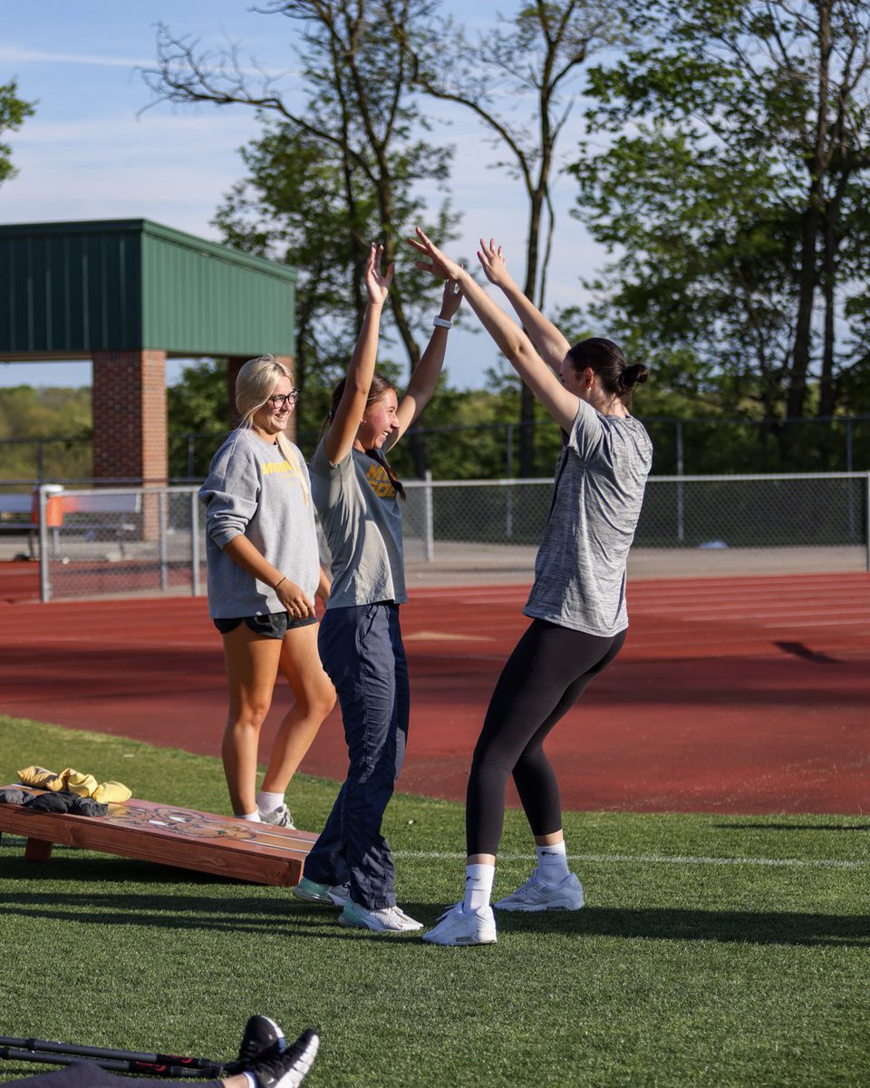 MizzouSoccer's tweet photo. Corn hole queens 👑🌽

Shoutout to @MizzouVB for accepting the corn hole challenge! https://t.co/J5vroHuMGM