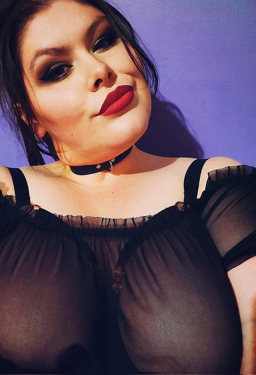 in Southbank tonight for some fun, whose in?

#curvy #plussize #model #companion #melbourne