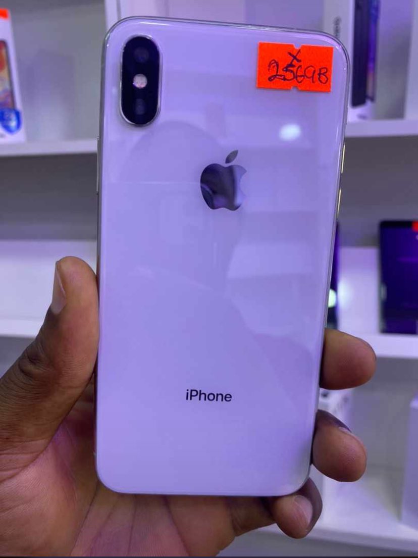 iPhone X 256GB Available ✅
