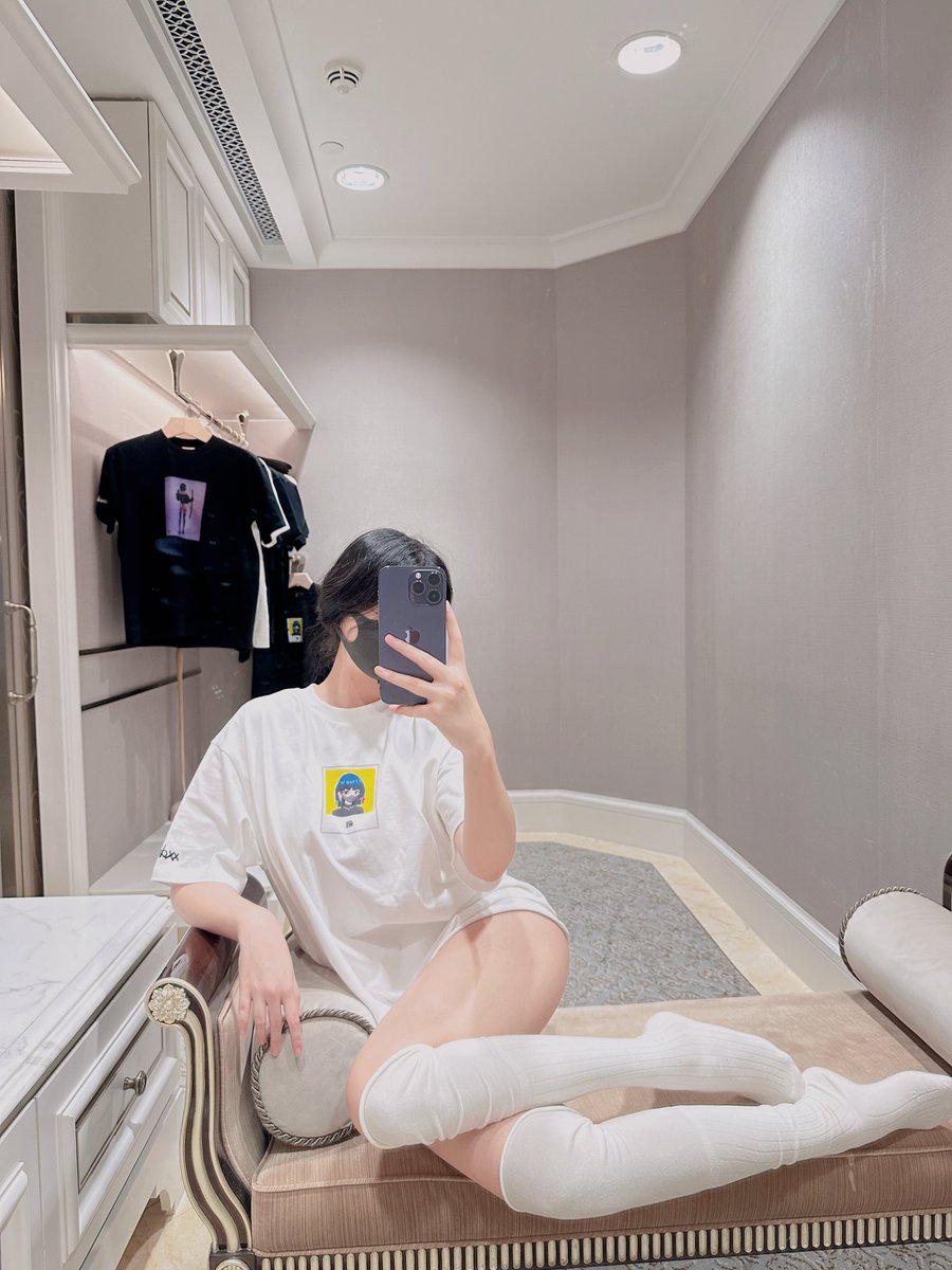 玩偶姐姐 HongKongDoll tweet media