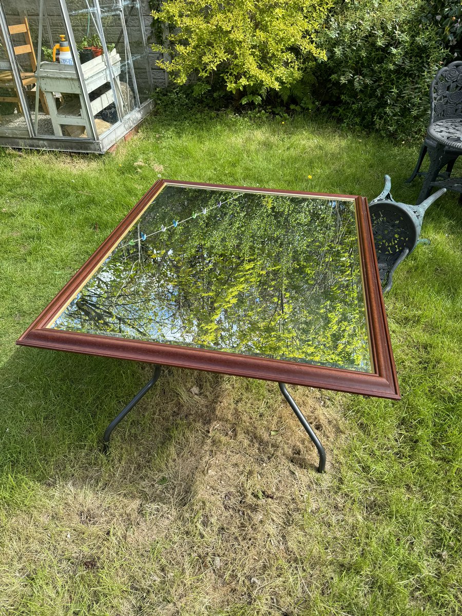 Alex James tweet media