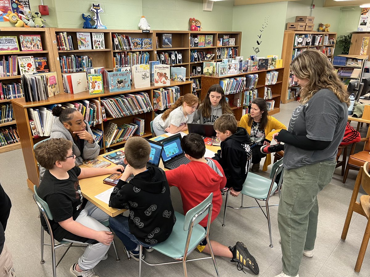 m_drez's tweet photo. H.O.O.P. (Helping Out Other People) Club from @LakeShoreCSD High School visiting Highland Elementary for some #EarthDay related learning with @genially! @DeannPoleon #edtechLSC https://t.co/3kzEfGSULG