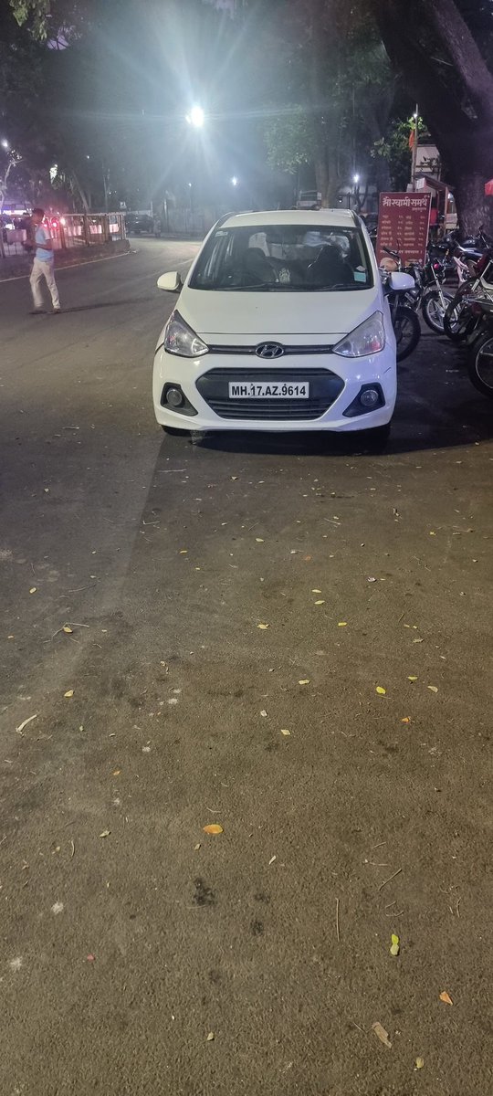 Parking on road 
Near karve putla statue kothrud pune
@PuneCityTraffic @PuneCityPolice