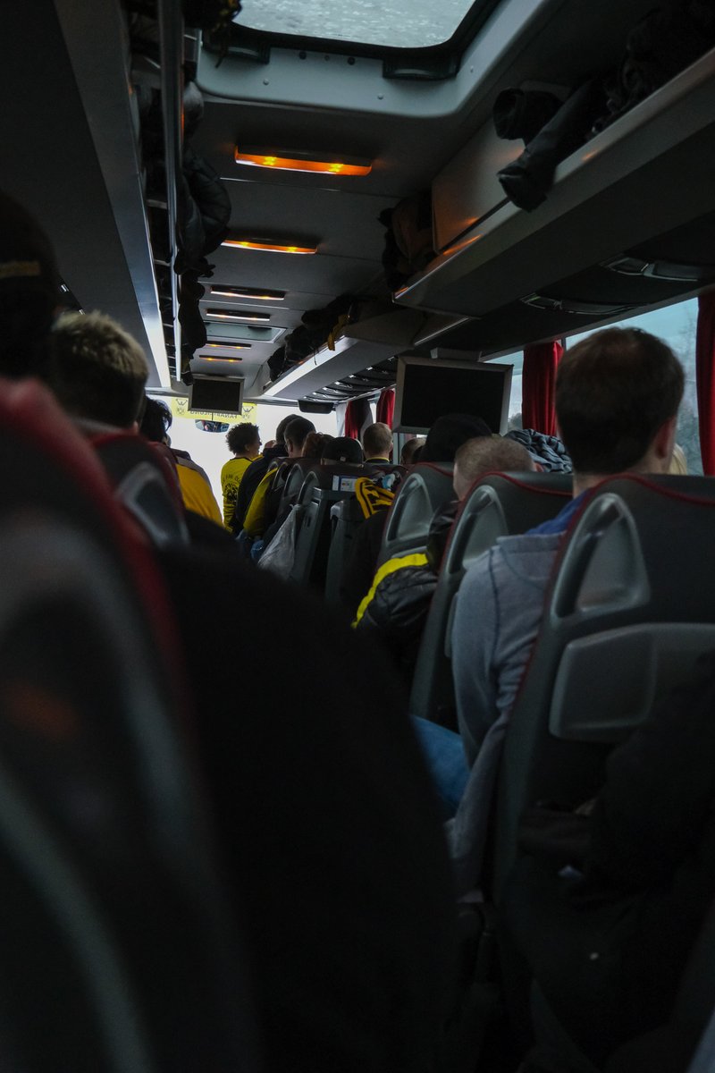 Wir fahren mit dem Bus zum Spiel in Paris! Hier gibt es alle Infos: fanabteilung.bvb.de/News/Busfahrt-…