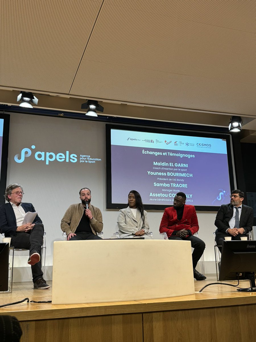 ⚽️ En Seine-Saint-Denis comme partout en France, l’inclusion par le sport, ça marche !

Cet après-midi à l’invitation du <a href="/medef/">Mouvement des Entreprises de France</a> et de l’<a href="/APELS_/">Agence pour l’Éducation par le Sport - APELS</a> pour le lancement du manifeste « Recruter différemment par le sport » en présence de notre ministre <a href="/AOC1978/">Amélie Oudéa-Castéra</a>.