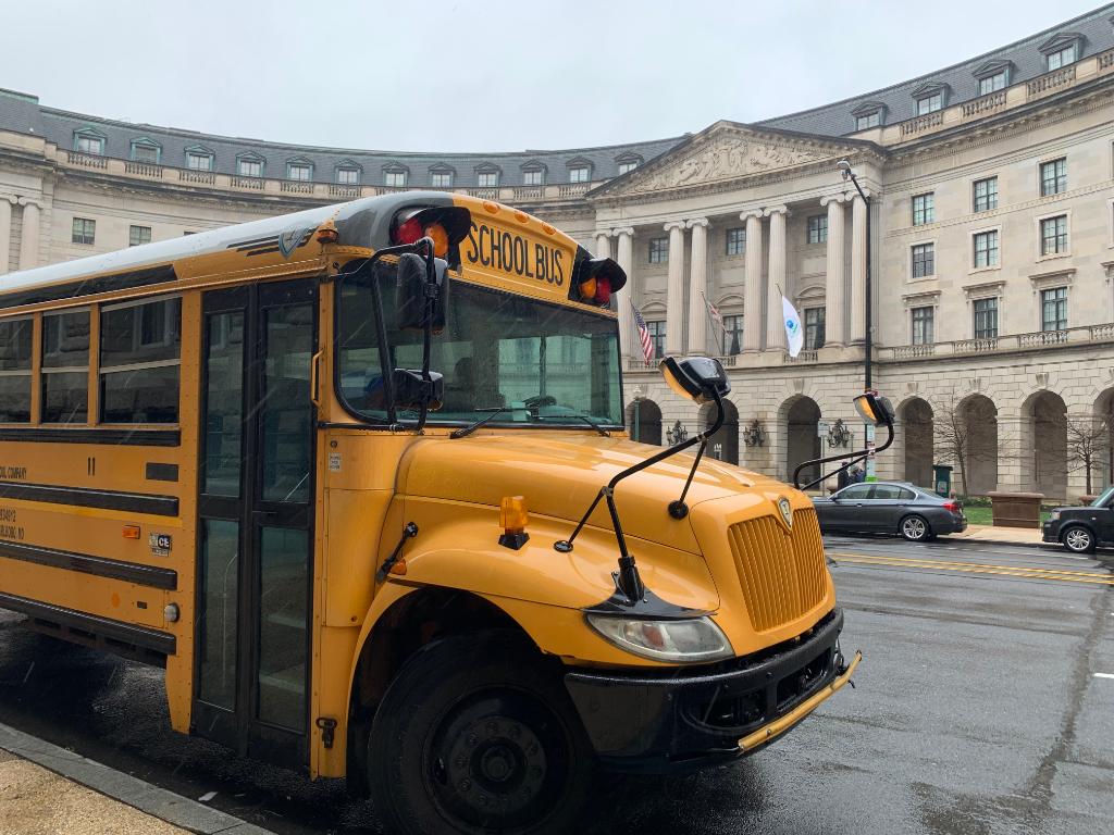 🔌 🚌 Ready to revamp your school bus fleet? We’re offering nearly $1 billion in grants to help replace older school buses with zero-emission buses! Don’t miss this chance to drive toward sustainability. Apply now! epa.gov/clean-heavy-du… #ElectricVehicles #CleanTransportation