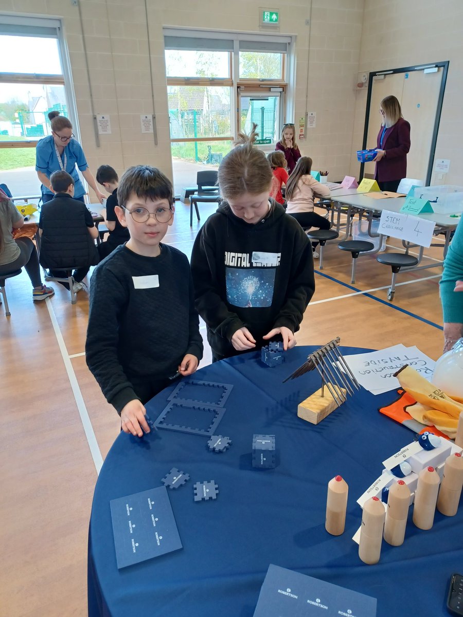 Today we hosted a STEM careers event for our P6 pupils. Thank you to everyone involved including Dundee and Angus College.