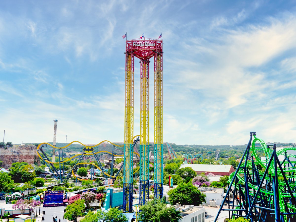 163 rides, slides, and experiences, including 16 NEW ADDITIONS + 663 acres of fun! 🎢 Welcome to the Theme Park Capital of Texas 😉 bit.ly/4b5EAth 📸 : Six Flags Fiesta Texas #VisitSanAntonio