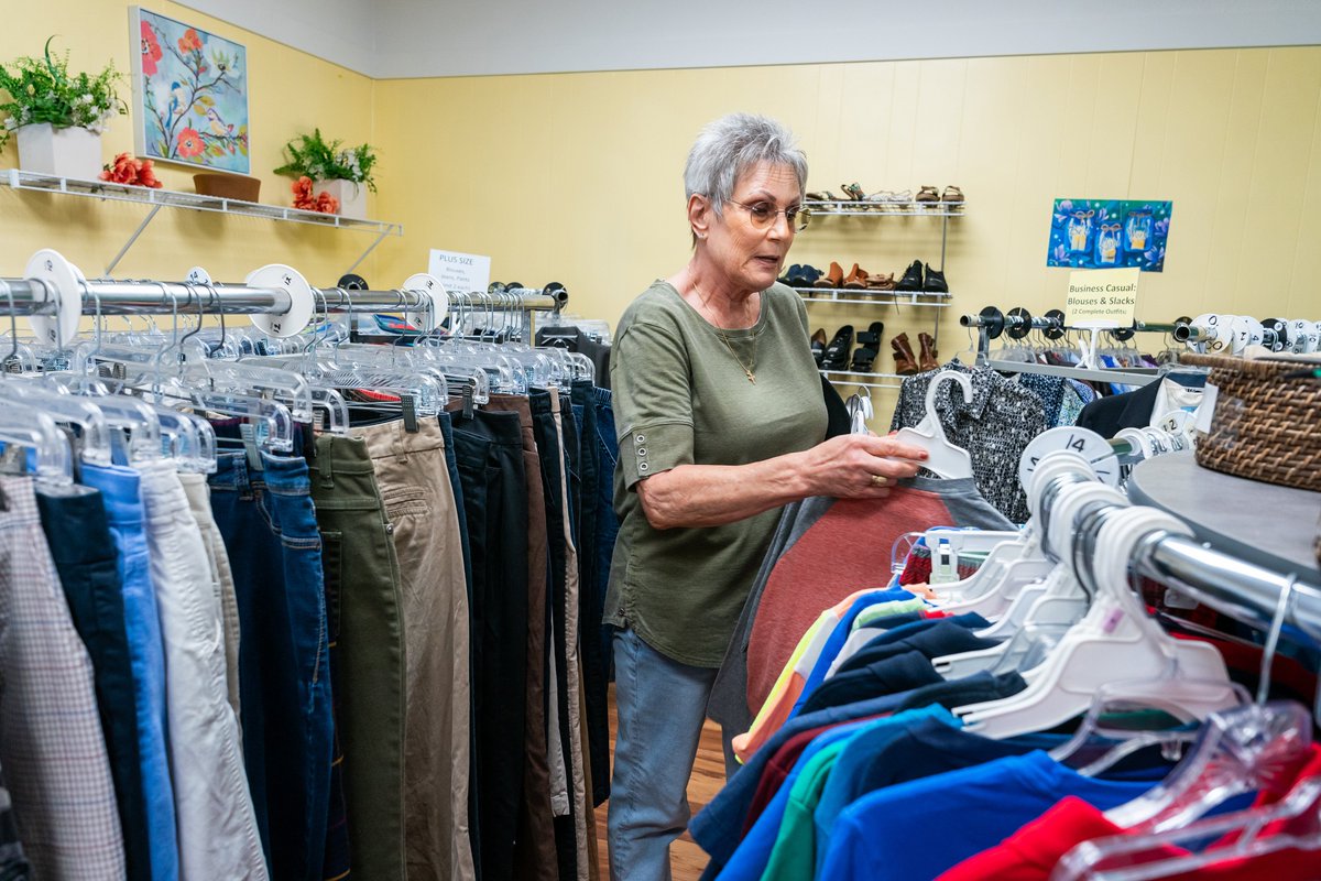 ugmsac's tweet photo. As National Volunteer Week continues, we want to thank some lovely women volunteers in the Women's Clothes Closet! 📷 . Their dedication is making a positive impact in the lives of women and children in need. 📷
To learn more about WCC, please visit https://t.co/NjKhevhrLz https://t.co/icScZI5xme