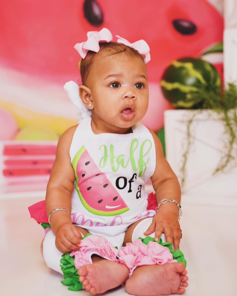 bkurtrio's tweet photo. Happy 6 months to my lil shits 🍉 https://t.co/t6gc3V6vhG