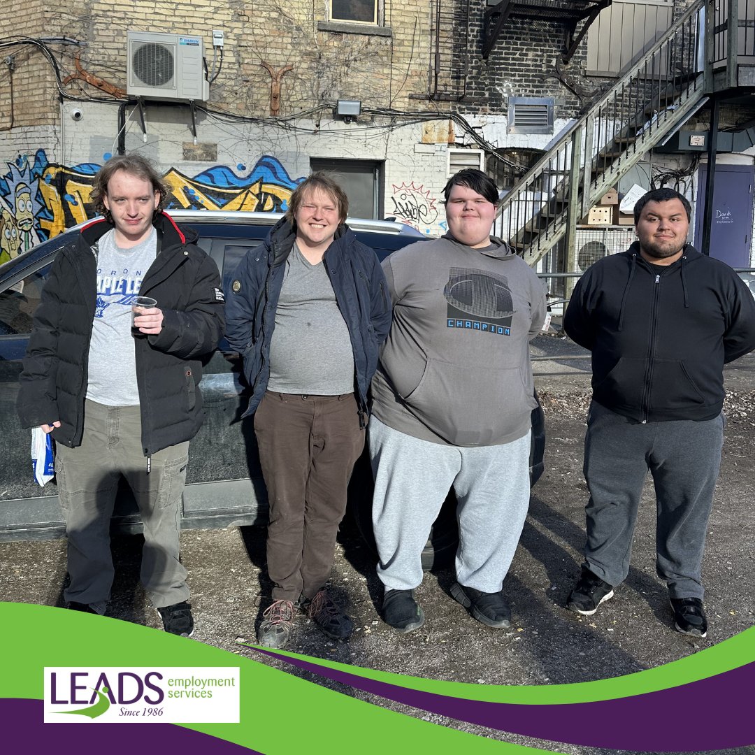 LEADSEmployment's tweet photo. Leads youth volunteers are putting together the community project that they donated to the London Food Bank.
We want to give a huge shout out to all our amazing volunteers who have given their time, energy, and resources to support our communities! #leadsemployment #ldnont https://t.co/vhCx2aZ2zv