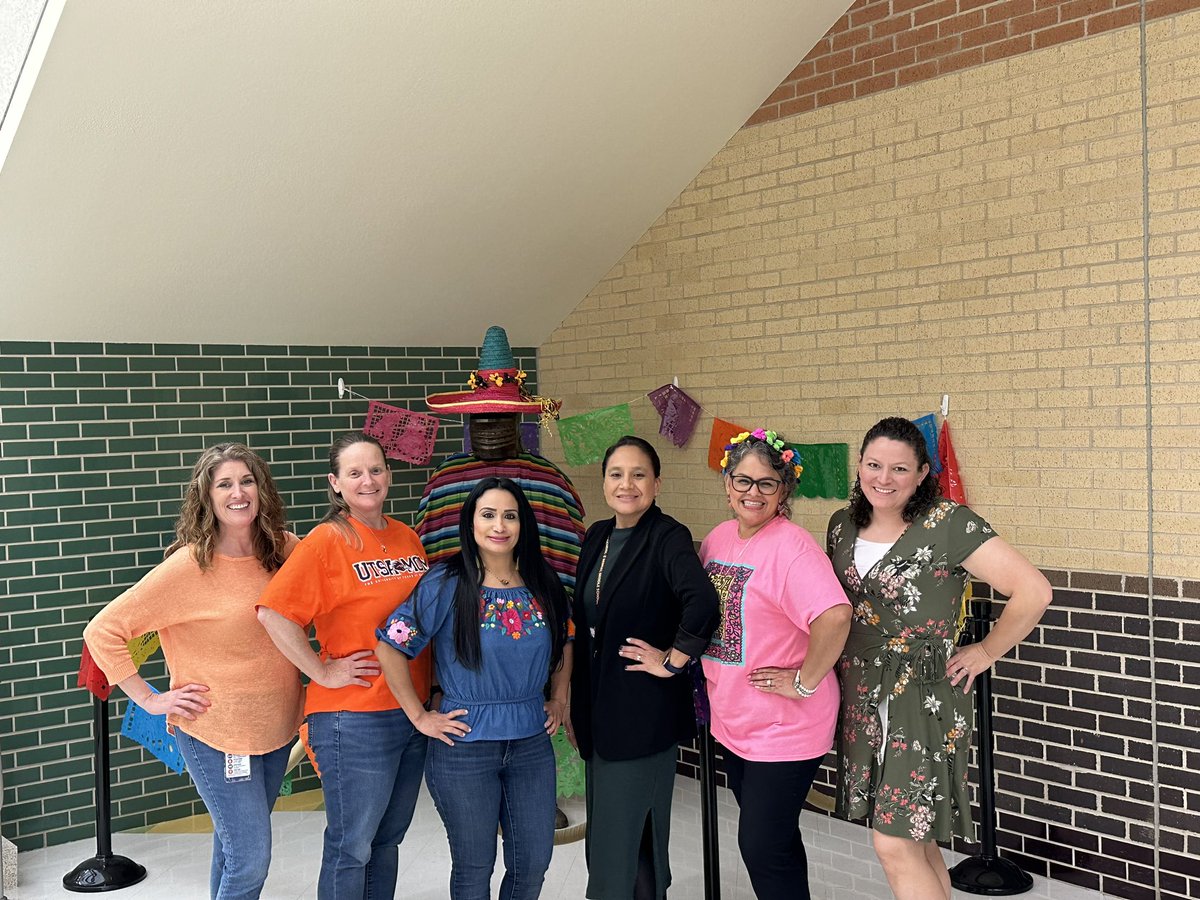 Happy Administrative Professionals’ Appreciation Day to the best in the business!  @NISDBernal @BernalCounselor