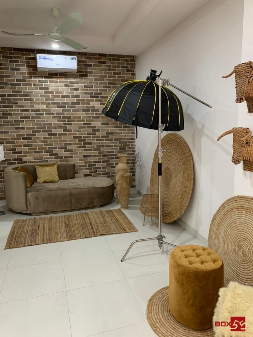 Box55_Enugu's tweet photo. Ndi Enugu, let us introduce ourselves to you. We are Box_55, a place Where you Can Work, stay, and create!!!

Our coworking spaces offer lightning-fast Wi-Fi, while our short let apartments provide a home away from home. Capture memories in our state-of-the-art photo studio! 📸 https://t.co/I4kIpjBwBb