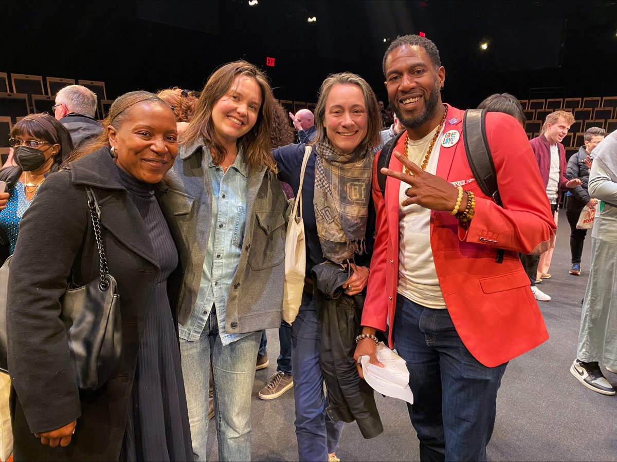 This weekend, LAS staff and @JumaaneWilliams attended 'Grenfell: In the words of survivors.' The play at @StAnnsWarehouse features the words of the 2017 West London Grenfell Tower apartment fire survivors. The resilience of these survivors is incredibly inspiring.