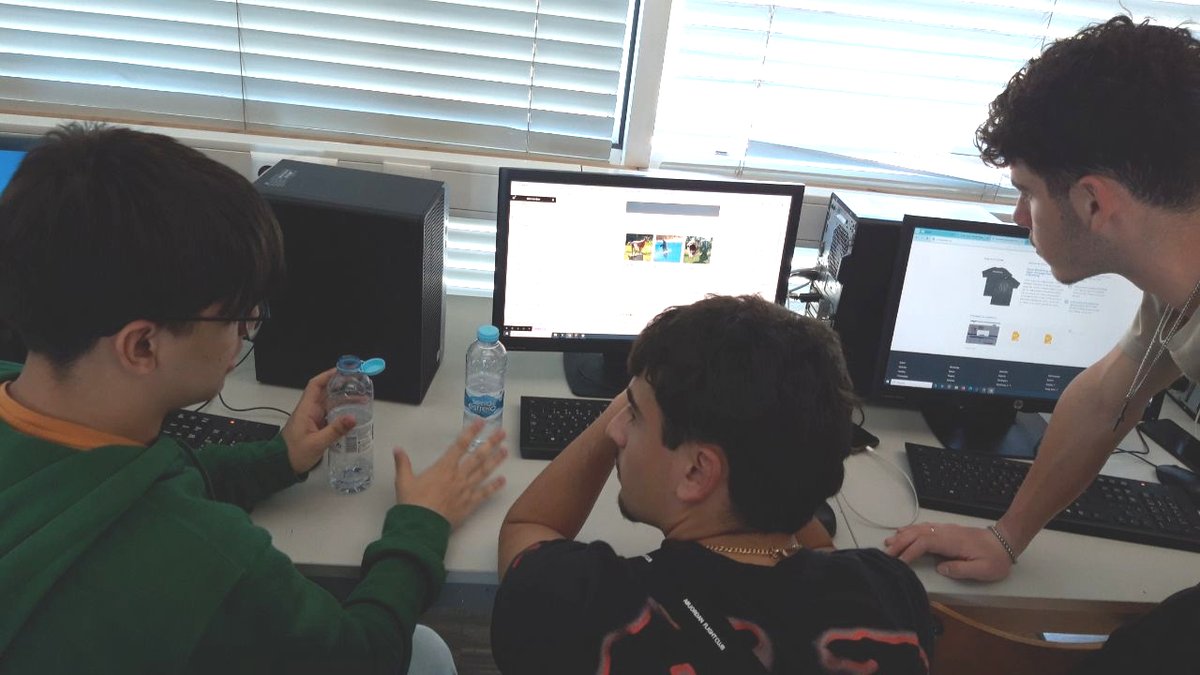1ASIR #plurifp em português visita  <a href="/etap_escola/">ETAP Escola Profissional</a>  Escola Profissional em Viana do Castelo:

iessanclemente.net/2024/04/24/ati…