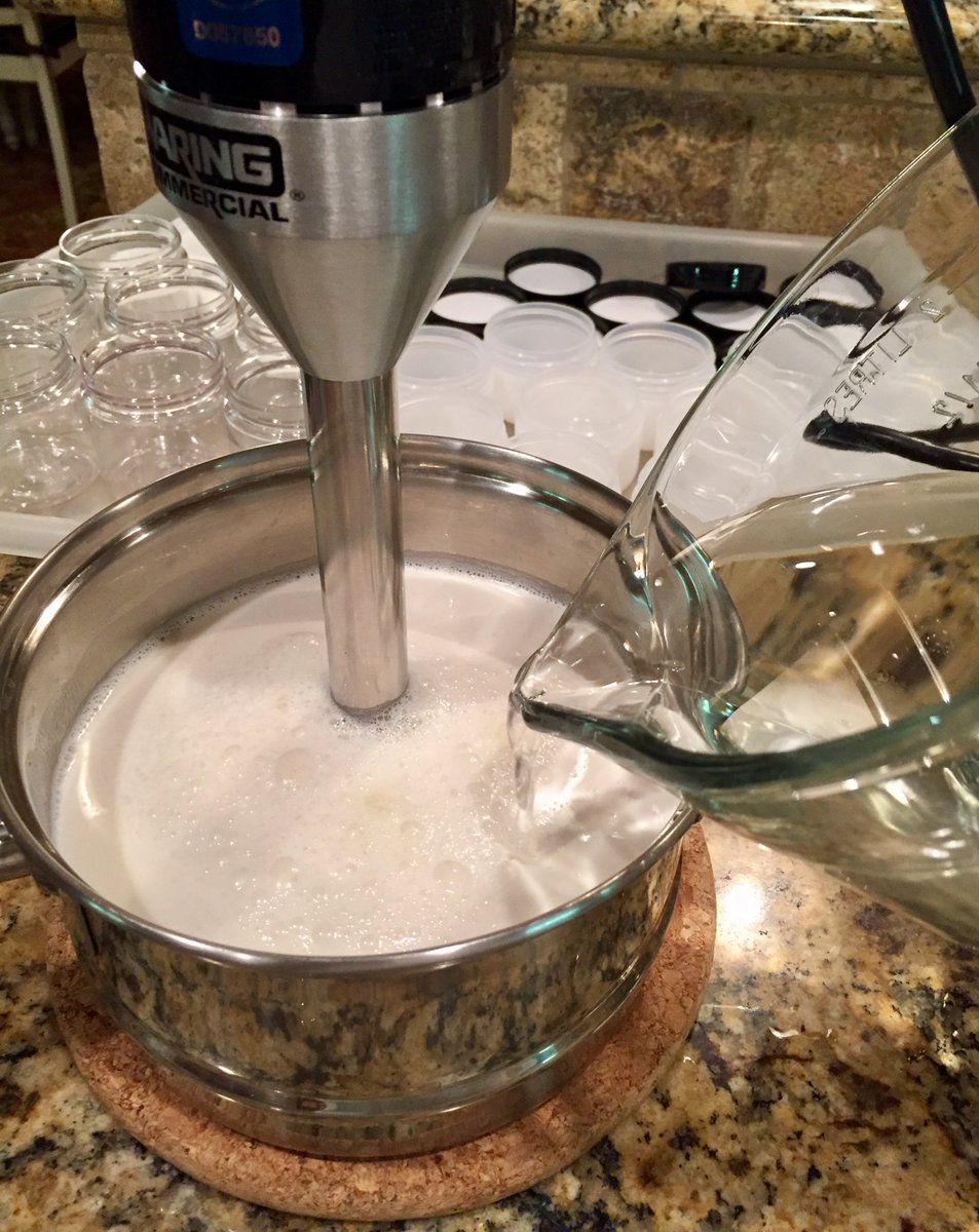 Lori Nova Endres tweet media