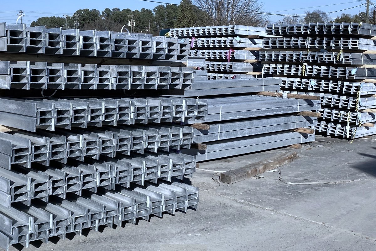 GalvanHotDip's tweet photo. How sustainable is your #solar farm? If you’re using bare steel, it’s not. The most specified type of #steel in solar power generation is #HotDipGalvanized (HDG) steel. Maintenance-free longevity is a major advantage. Sustainability is another!

More ➡️ https://t.co/YEeSZGtezs https://t.co/dE7D481dcz