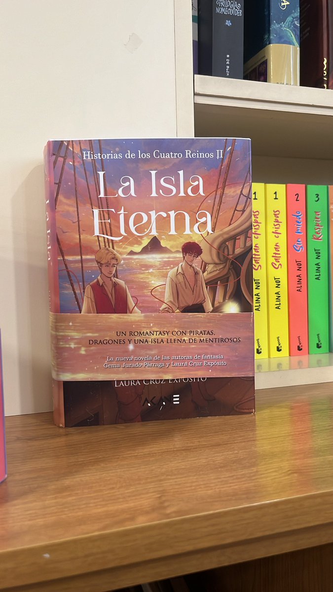 En mi librería de confianza 🥹🥹🥹🩷💖 <a href="/AkaneEditorial/">Akane Editorial</a> <a href="/gemaylaura/">Gema y Laura</a>