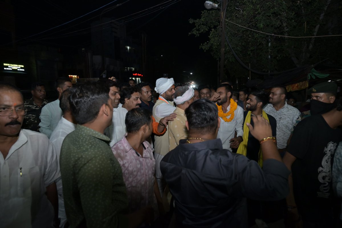 धनबाद विधानसभा के युवा कांग्रेस अध्यक्ष श्री दीपक यादव जी के नेतृत्व में शक्ति मंदिर के समीप स्वागत समारोह एवं जनसंर्पक में शामिल हुआ। इस दौरान हमारे सहयोगियों के साथ साथ पार्टी के कार्यकर्तागण मौजूद रहे। #VoteForAnupama #Dhanbad_Mange_Anupama #dhanbad #dhanbadloksabha2024