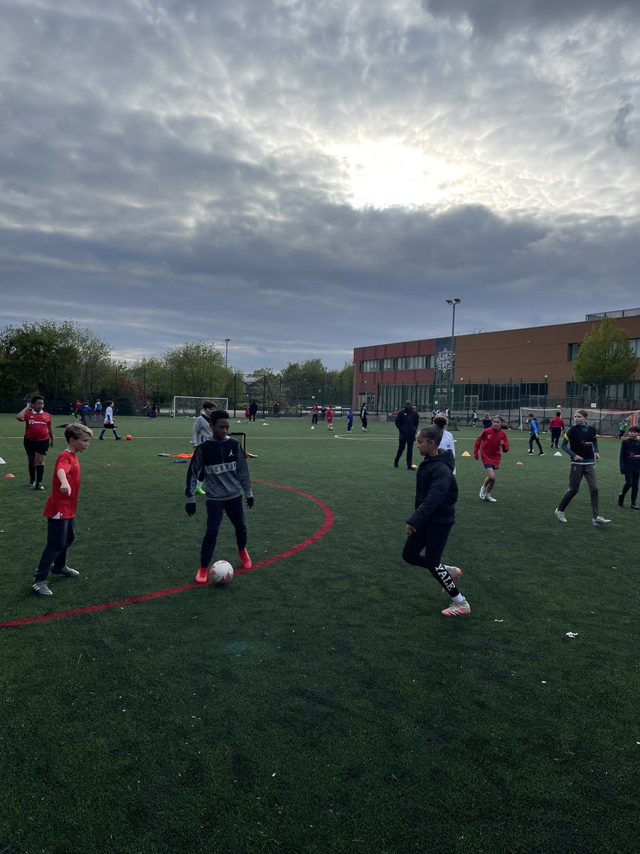 MMSoccerSchool's tweet photo. The Developmental Programme are loving our new structure for the summer term. A strictly games based approach. Learning the game through 3vs3 and 4vs4s. https://t.co/oKCM6YJbgz