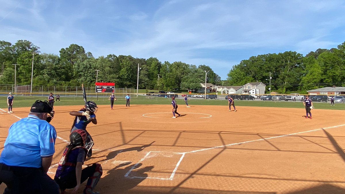 TyMaddox2029's tweet photo. Yesterday we defeated Brown to clinch a 2nd place regular season finish. This game was a lesson on growth for me. From Monday night crashing the ball to 3 ABs resulting in walks. #stillgrowing #7thgradeSZN #SoftballIQ #EaglesSoftball @SBRRetweets @SoftballDown @FrostFalcons10 https://t.co/X8tRRXPQSP