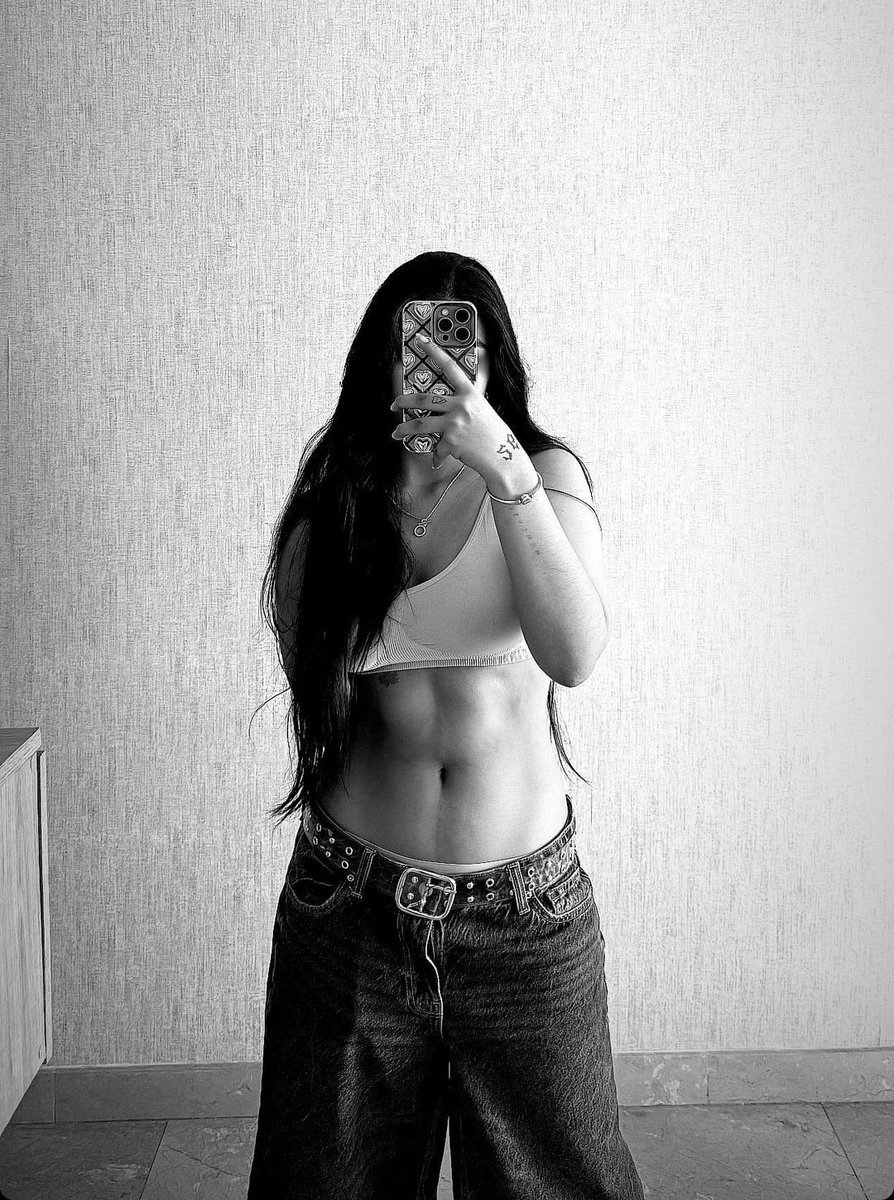 deyaa13b's tweet photo. Mientras ustedes 2 estén vibrando alto nosotros estaremos bien, no importa lo que digan porque nada ni nadie nos hará dudar de lo mucho que las amamos 🩵🖤✨ https://t.co/Iix3HecAby