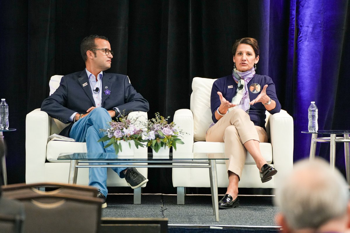 At #alzforum, AIM Leadership Society members heard from fellow members @joearcin, @wronsky_s and @HectorEmbrace who spoke about how Alzheimer’s and dementia affected their families and the critical role society members play in the fight to #ENDALZ.