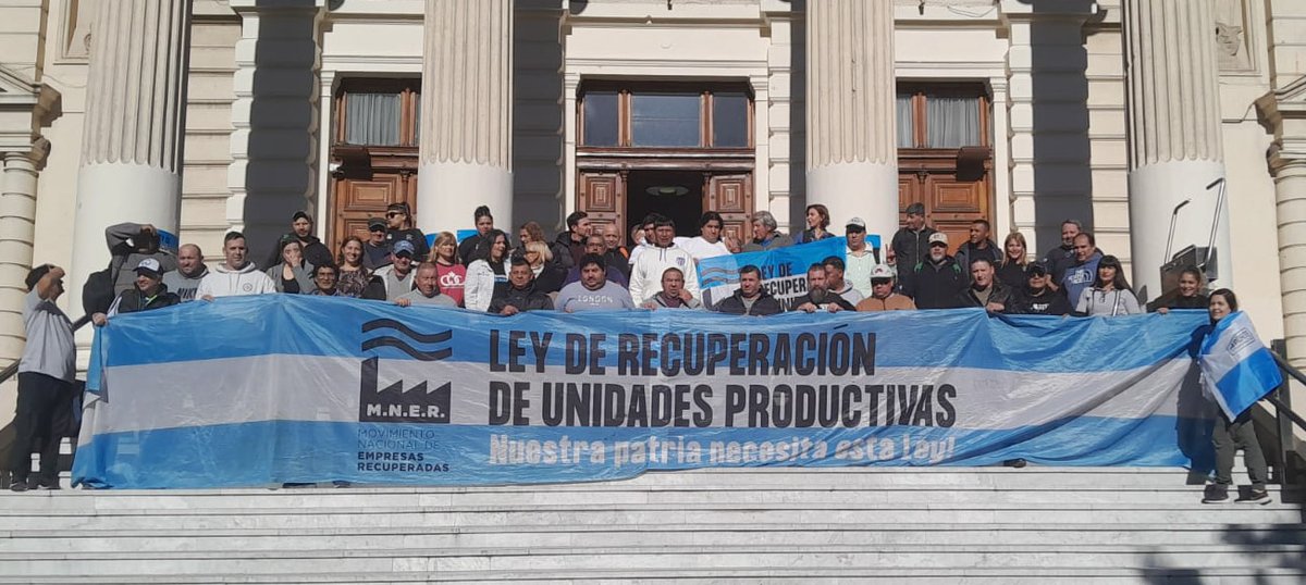 🔴 EL MNER LOGRÓ LA LEY DE EMERGENCIA PARA EMPRESAS RECUPERADAS EN PROVINCIA DE BUENOS AIRES

En el día de hoy el Senado de la Provincia de Buenos Aires completó la sanción de la Ley de Emergencia Económica, Financiera y Tarifaria de las Empresas Recuperadas 🧵