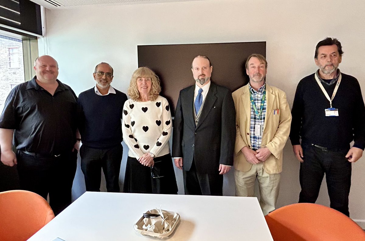 Huge congratulations to @steve_woodley for successfully defending his PhD thesis today! We are delighted for you Dr Woodley 🎉Many thanks to the examiners and Chair and congratulations to the supervisory team 👏