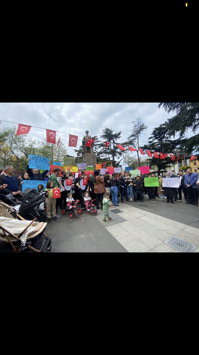reis_ceyda's tweet photo. TaşeronsuzBirMayıs
Göstermelik bayram istemiyoruz.Ekmeğimizi elimizden almayın.@AliYerlikaya @RTErdogan @tcbestepe https://t.co/xHWlCsPmPi