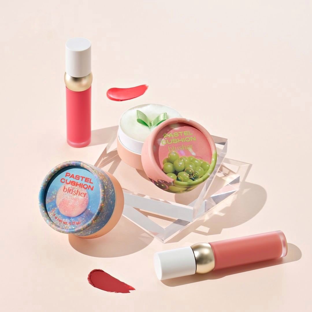 TheFaceShop_ksa's tweet photo. الميكب الكوري 🌸 

احصلي عليه الان من ذا فيس شوب حصرياً 🇰🇷

#بلشر #احمر_خدود #برونز #بلشر_برونز #مكياج_يومي #مكياج_كوري #مكياج_ناعم https://t.co/7BUmlj9CiC
