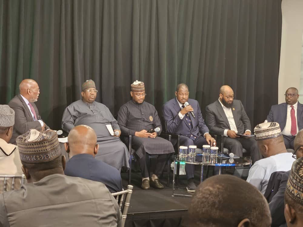 8 Northern Governors travels to US to discuss Insecurity in the North. Tunde Onakoya