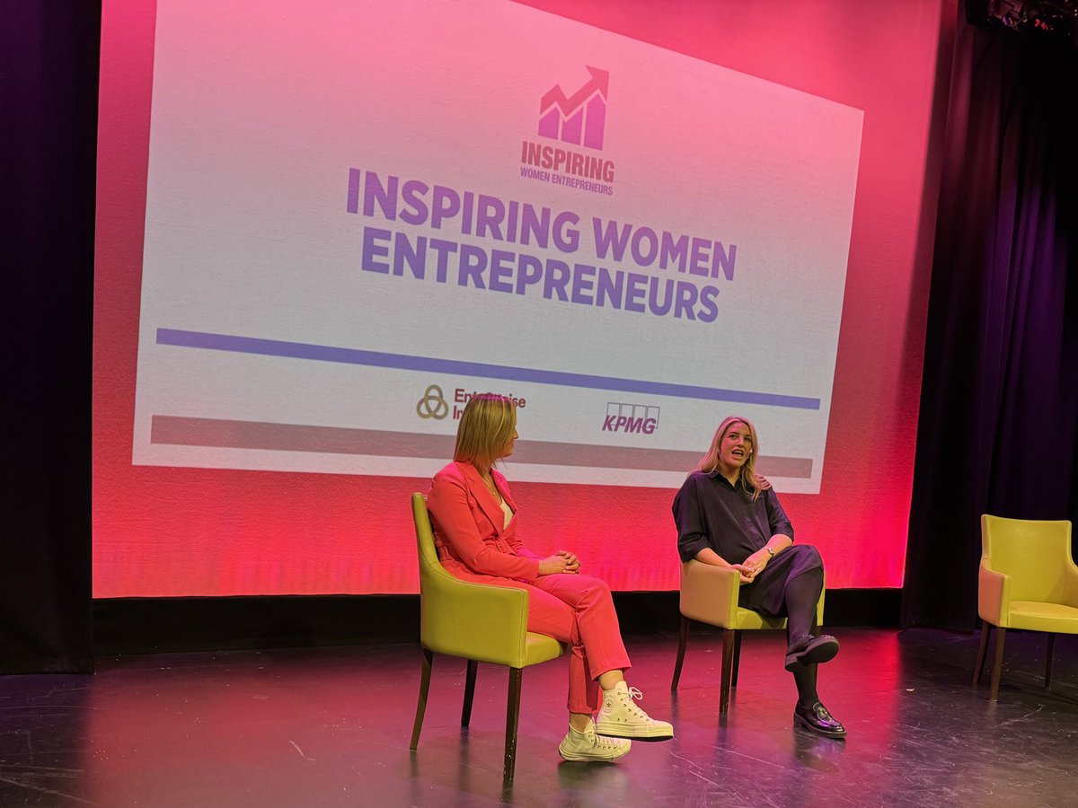 Gráinne Mullins @gra_chocolates and Vanessa Creaven @spotlight_ocare sharing their insights and their passion for their businesses with the #InspiringWomenEntrepreneurs audience. An emphasis on knowing your market and aligning with your values. @GoingForGrowth