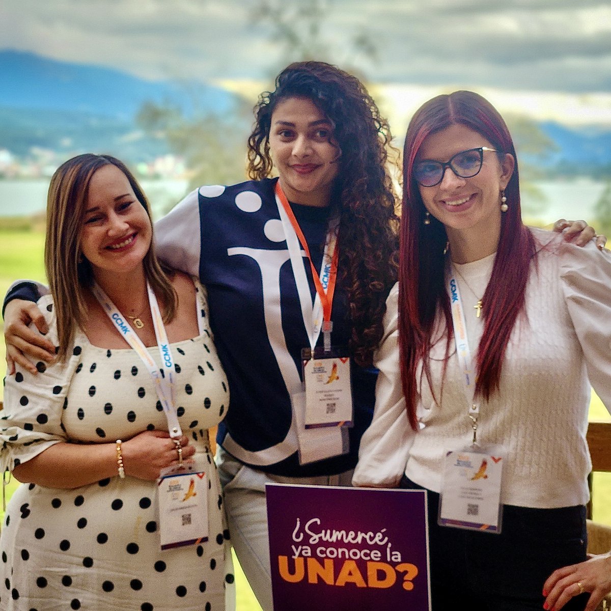 👩🏻👩🏾‍🦱👩🏻‍👱‍♀️ 👏¡Ocupamos el quinto puesto en el ranking de los mejores lugares de trabajo para las mujeres! 🧡💙 ✅Así lo confirma  Great Place to Work® Colombia @GPTW_Colombia , la firma que ubicó, por cuarta vez a nuestra universidad como uno de los mejores lugares para que las