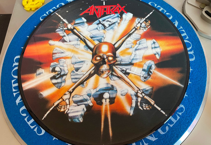 A little 90's crossover goodness for my album of the day. @anthrax /@PublicEnemyFTP  'Bring The Noise' bw/'I Am The Law' picture disc 10' from 91. The tri-fold sleeve has taken a little damage over the years unfortunately. #aotd #bringthenoise #anthrax #publicenemy